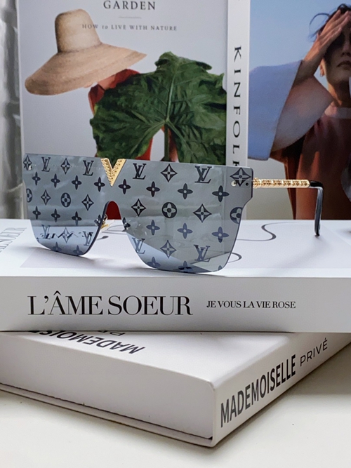 ルイヴィトンサングラス正面デザイン